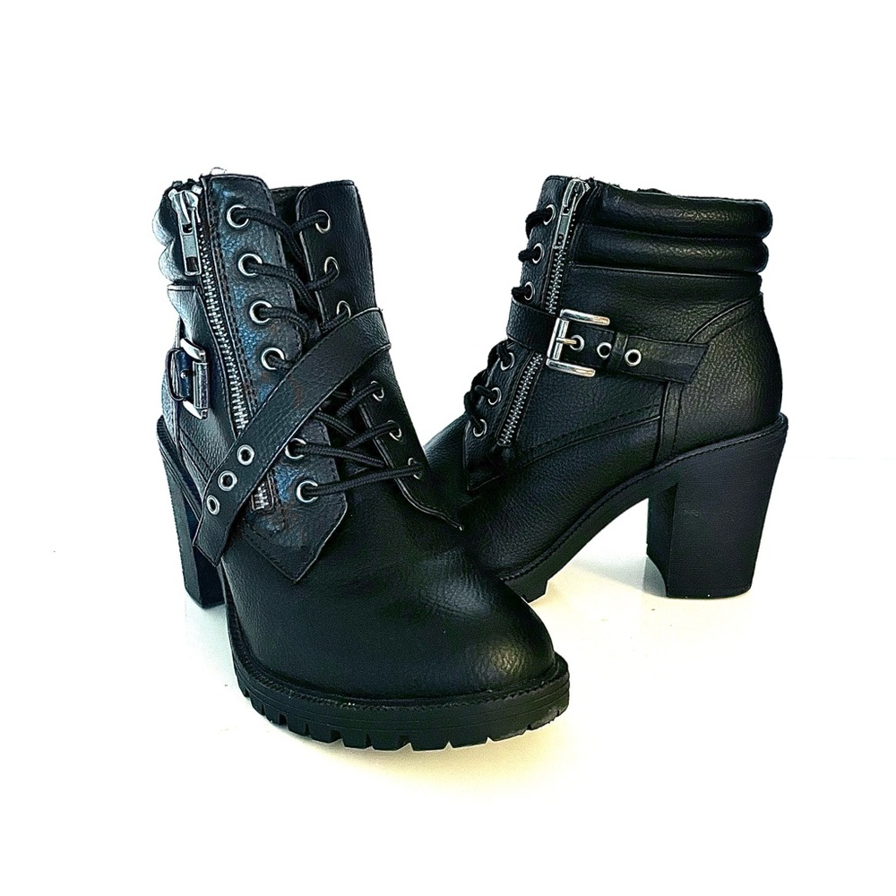Torrid Black Lace-Up Ankle Boots Size 9 WW